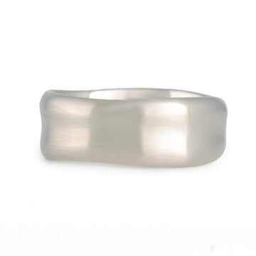 Matsu - Medium Curve Band in 14K White Gold - The Clay Pot - Matsu - 14k white gold, mensweddingband, plainweddingband, ring, Size 8